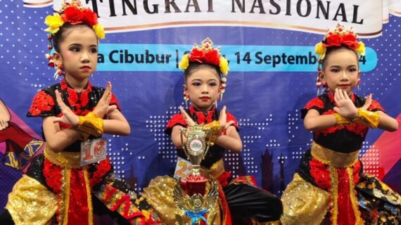Sekolah Smart Cibinong juara ke-2 pada Lomba Tari Rampak tingkat nasional