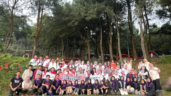 SMA Smart Cibinong Gelar Leadership Supercamp di Taman Nasional Gunung Halimun Salak