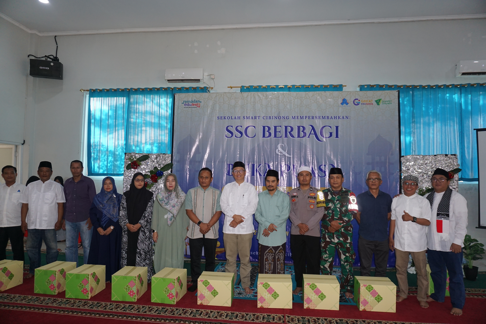 Sekolah Smart Cibinong Gelar Kegiatan Berbagi dan Buka Puasa Bersama