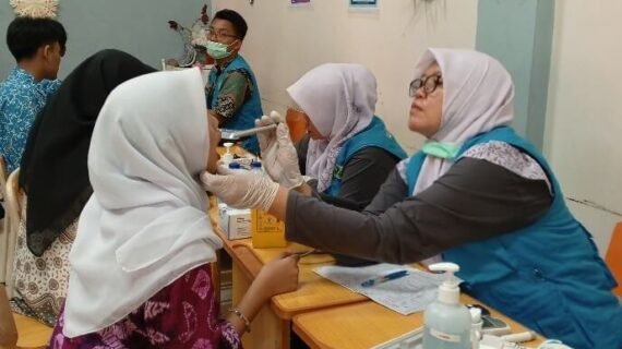Pemerikasaan Kesehatan Gratis (PKG) di SMA Smart Cibinong: Upaya Deteksi Dini Kesehatan Siswa