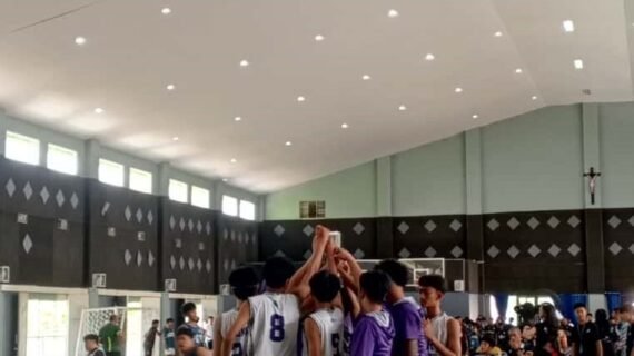 SMA Smart Cibinong Angkat Trofi Juara 1 Turnamen Basket BHK Kota Wisata