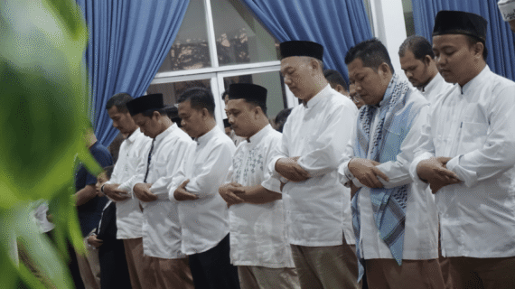 Buka Puasa Bersama Perkuat Kebersamaan dan Spiritualitas Keluarga Besar Sekolah Smart Cibinong