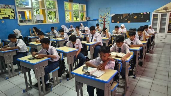 SMP Smart Cibinong Optimalkan ASTS Genap Melalui ExamBro CBT dan Pembiasaan Ngaos